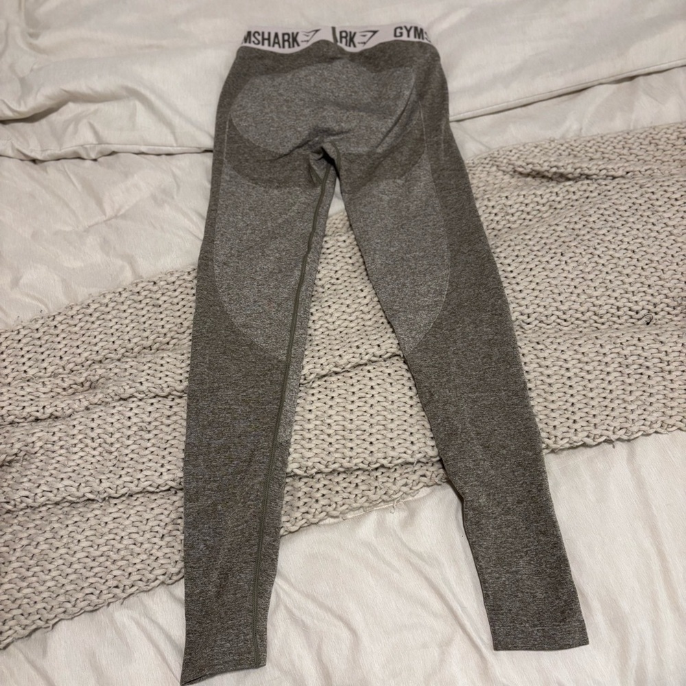 Gymshark Sage Green Leggings - Picture 4 of 4